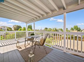 3927 Aqua Vista St, Oakland CA 94601