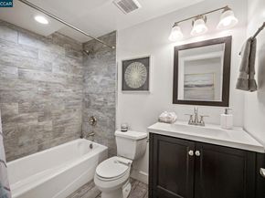 3927 Aqua Vista St, Oakland CA 94601