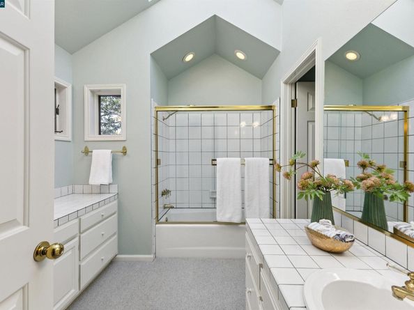 85 La Cuesta Drive, Orinda CA 94563