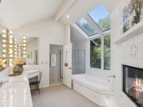 85 La Cuesta Drive, Orinda CA 94563