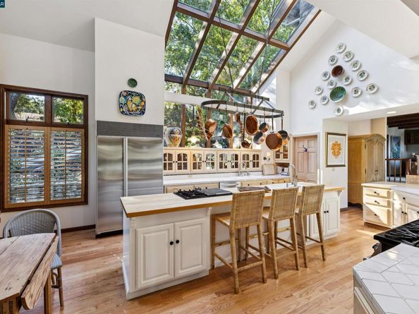 85 La Cuesta Drive, Orinda CA 94563