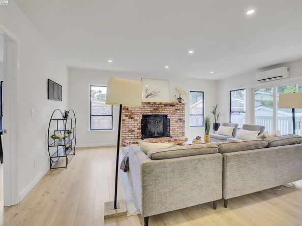 127 Maitland Dr, Alameda CA 94502