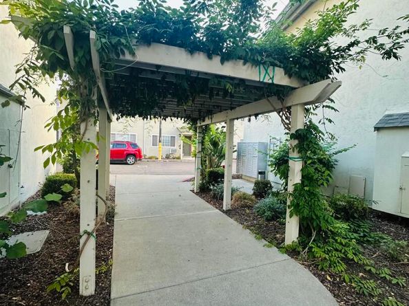 670 Fargo Ave 5, San Leandro CA 94579