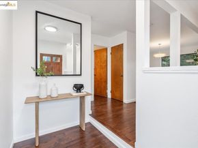 6861 Saroni Dr, Oakland CA 94611