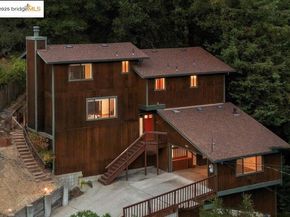 6861 Saroni Dr, Oakland CA 94611