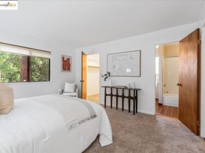 6861 Saroni Dr, Oakland CA 94611
