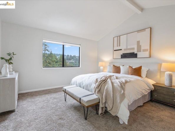 6861 Saroni Dr, Oakland CA 94611