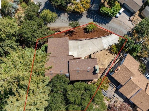 6861 Saroni Dr, Oakland CA 94611