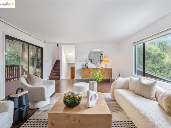 6861 Saroni Dr, Oakland CA 94611