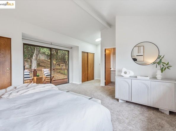 6861 Saroni Dr, Oakland CA 94611