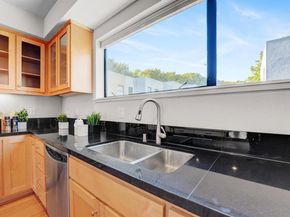 1220 66Th St, Emeryville CA 94608