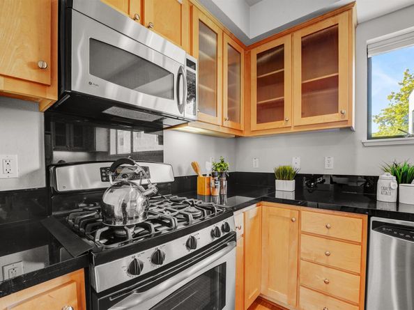 1220 66Th St, Emeryville CA 94608