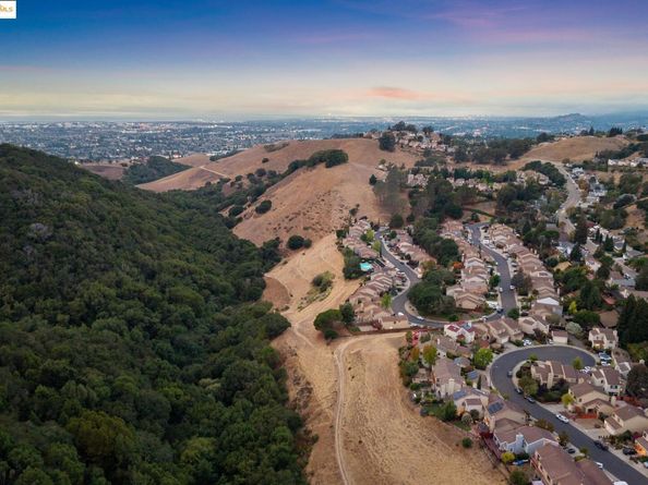 28149 Riggs Ct, Hayward CA 94542