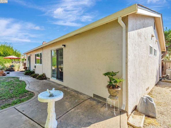 2404 Maraschino Pl, Union City CA 94587