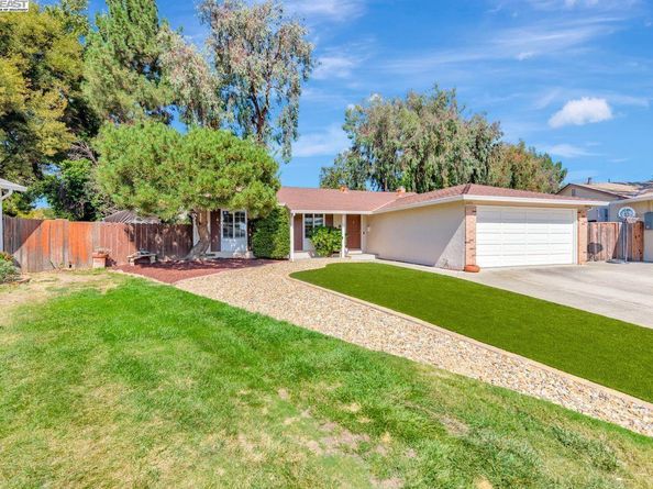 2404 Maraschino Pl, Union City CA 94587