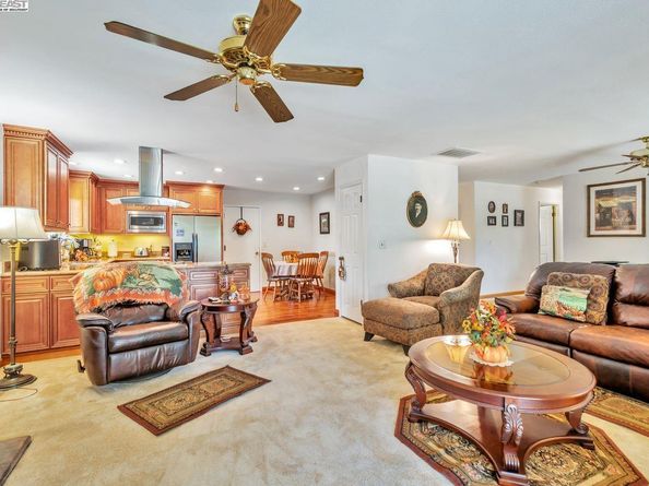 2404 Maraschino Pl, Union City CA 94587