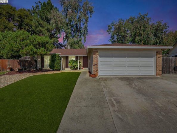 2404 Maraschino Pl, Union City CA 94587
