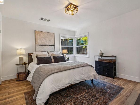 6238 Majestic Ave, Oakland CA 94605