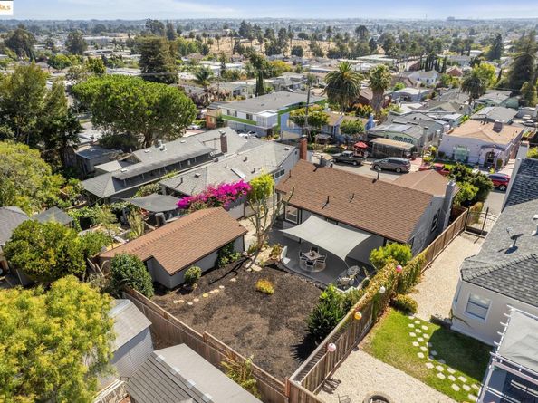 6238 Majestic Ave, Oakland CA 94605