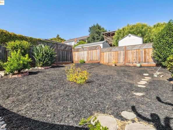 6238 Majestic Ave, Oakland CA 94605