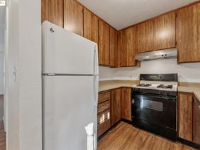 9663 Elmview, Oakland CA 94603