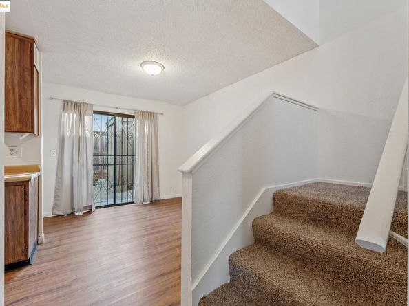 9663 Elmview, Oakland CA 94603