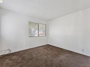 9663 Elmview, Oakland CA 94603