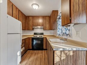 9663 Elmview, Oakland CA 94603