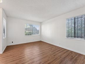 9663 Elmview, Oakland CA 94603