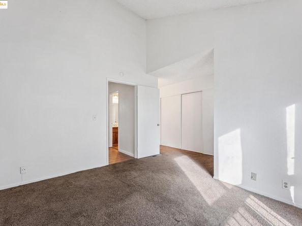 9663 Elmview, Oakland CA 94603
