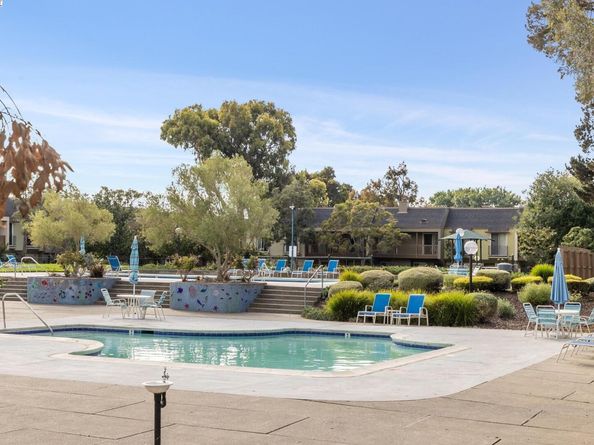 3109 La Campania, Alameda CA 94502