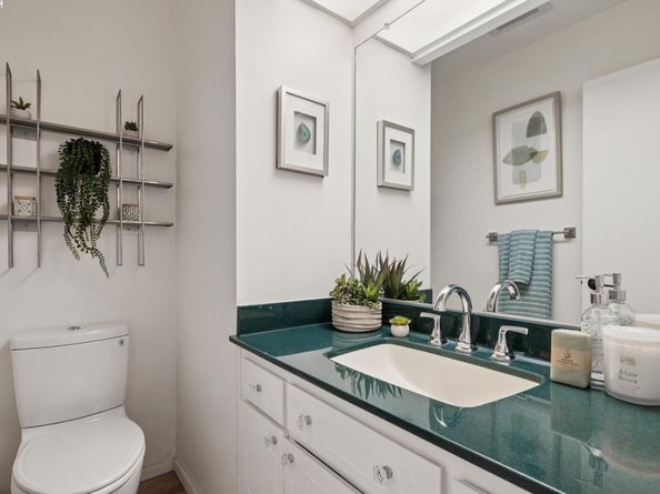 3109 La Campania, Alameda CA 94502
