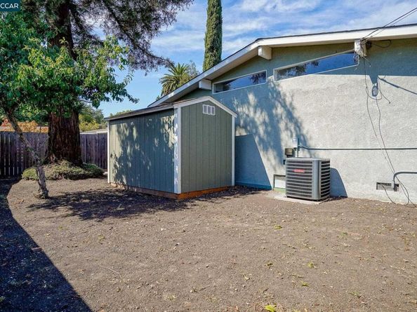 2206 Gehringer Dr, Concord CA 94520