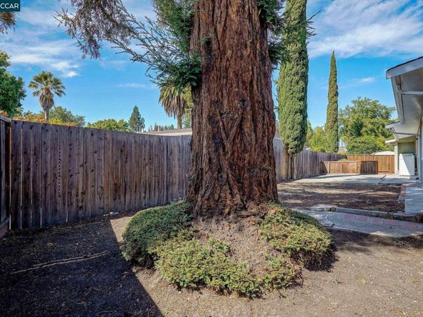 2206 Gehringer Dr, Concord CA 94520