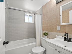 2206 Gehringer Dr, Concord CA 94520