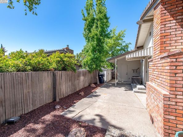 578 Escondido Cir, Livermore CA 94550