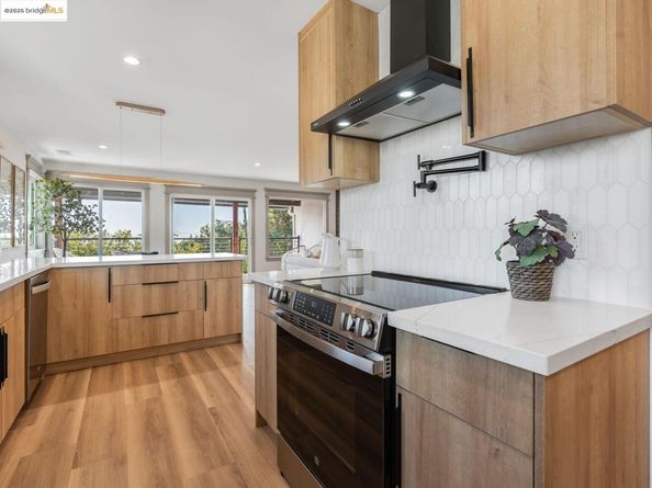 713 Midcrest Way, El Cerrito CA 94530