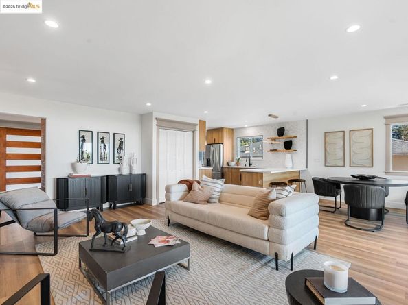 713 Midcrest Way, El Cerrito CA 94530