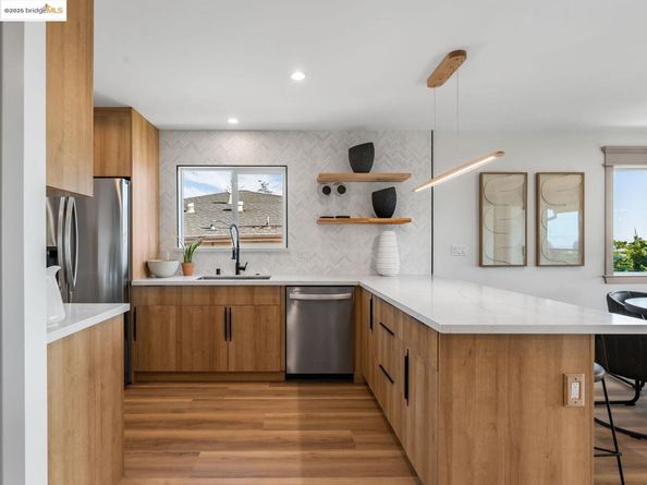 713 Midcrest Way, El Cerrito CA 94530