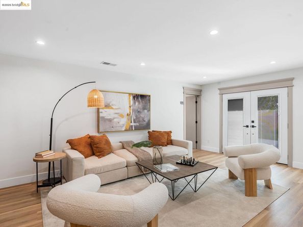 713 Midcrest Way, El Cerrito CA 94530