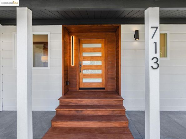 713 Midcrest Way, El Cerrito CA 94530