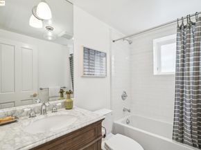 4440 Howe St, Oakland CA 94611