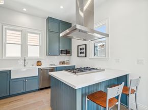 4440 Howe St, Oakland CA 94611
