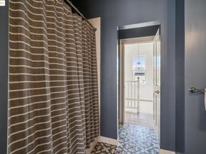 4440 Howe St, Oakland CA 94611
