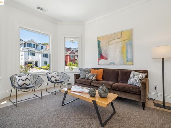 4440 Howe St, Oakland CA 94611