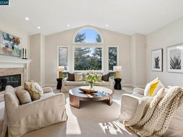 3238 Greenhills Drive, Lafayette CA 94549