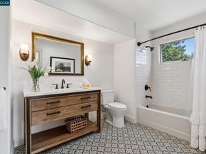 3238 Greenhills Drive, Lafayette CA 94549