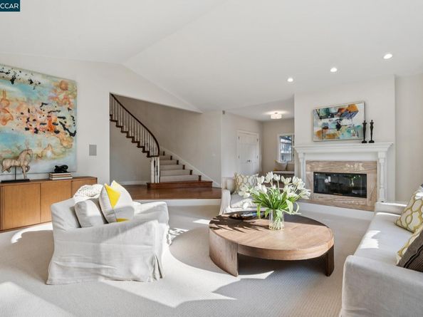 3238 Greenhills Drive, Lafayette CA 94549