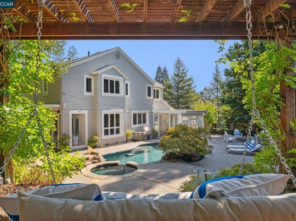 3238 Greenhills Drive, Lafayette CA 94549