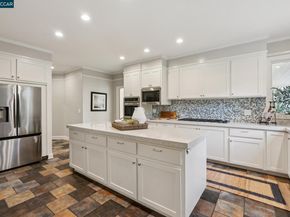 3238 Greenhills Drive, Lafayette CA 94549